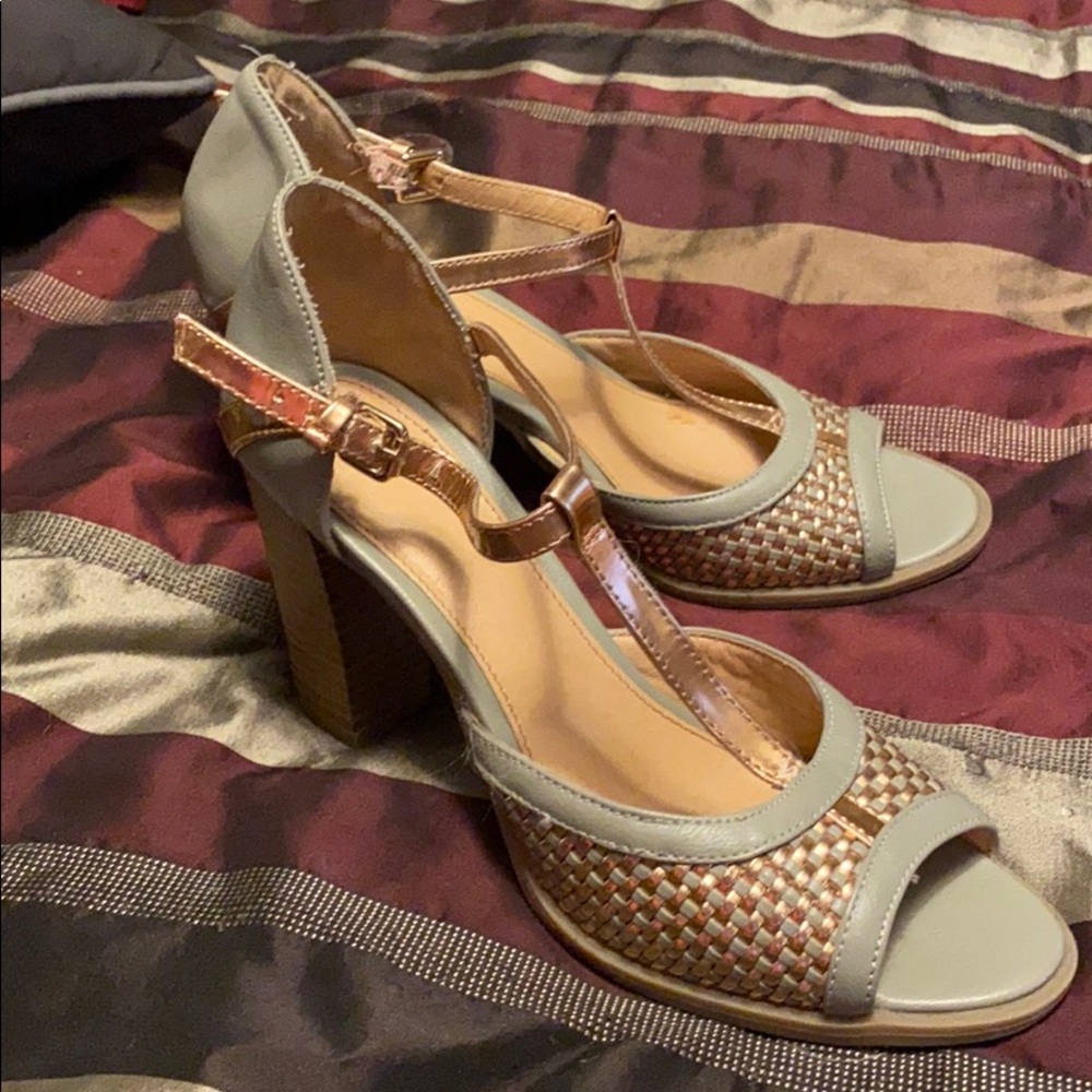Report heels